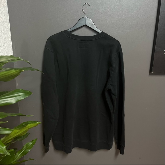 Graphic Crewneck Pullover Hurley Snake Design Size Extra Large ($35) - Picture 2 of 3